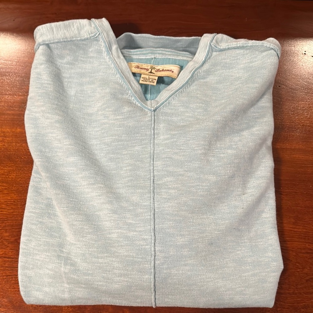Tommy Bahama Men's Light Blue long sleeve V neck